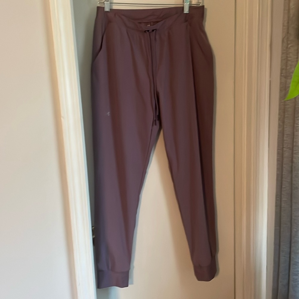 Under Armour heatgear joggers medium